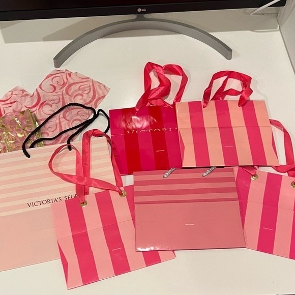 Victoria’s Secret Paper Shopping Bags Set of 6 - Picture 9 of 16